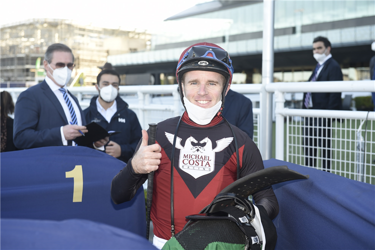 Berry begins another title attempt | Just Horse Racing