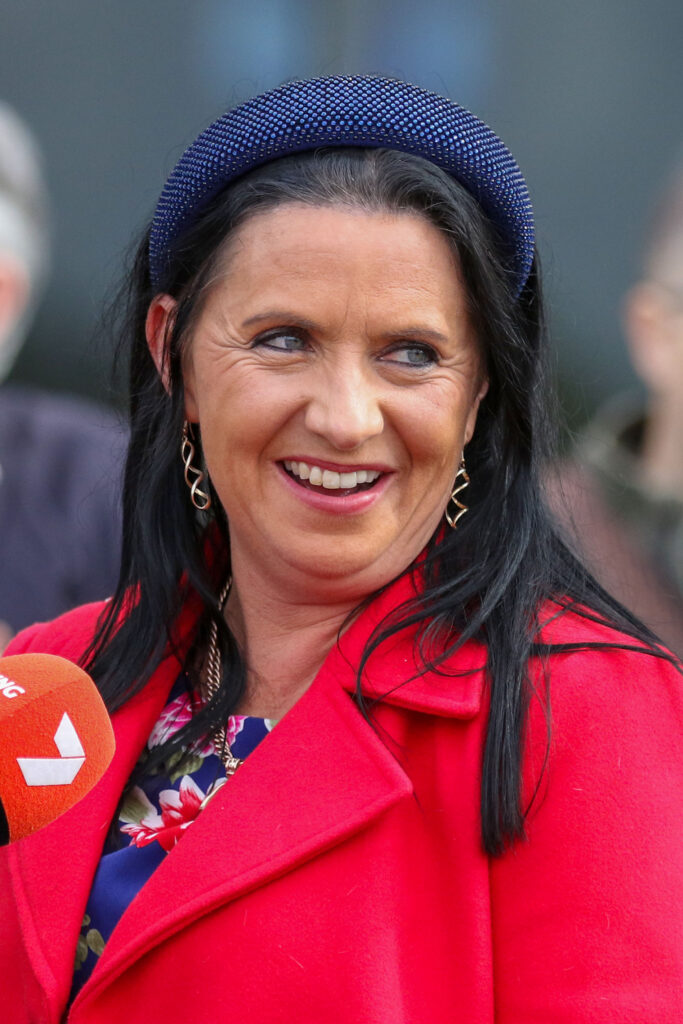 Le Zebra,Emma-Lee Browne_06-05-2023_WIN_Sandown_1__201 | Just Horse Racing